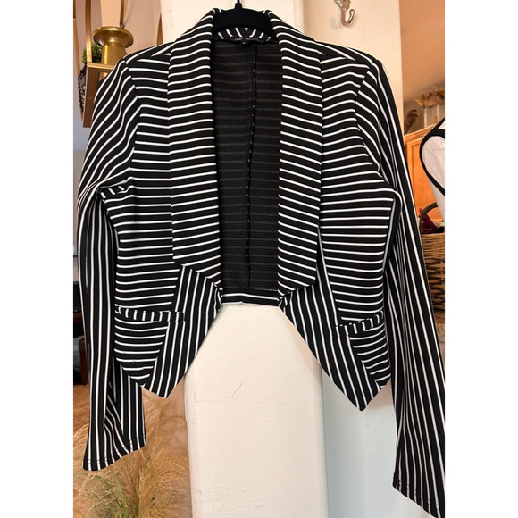 Michel Open Front Black and White Striped Tuxedo Blazer Small 2-6 BOGO - Picture 1 of 5